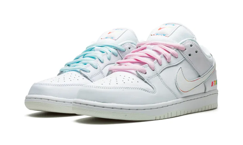 Nike SB SB Dunk Low Pro BeTrue 'Be True'